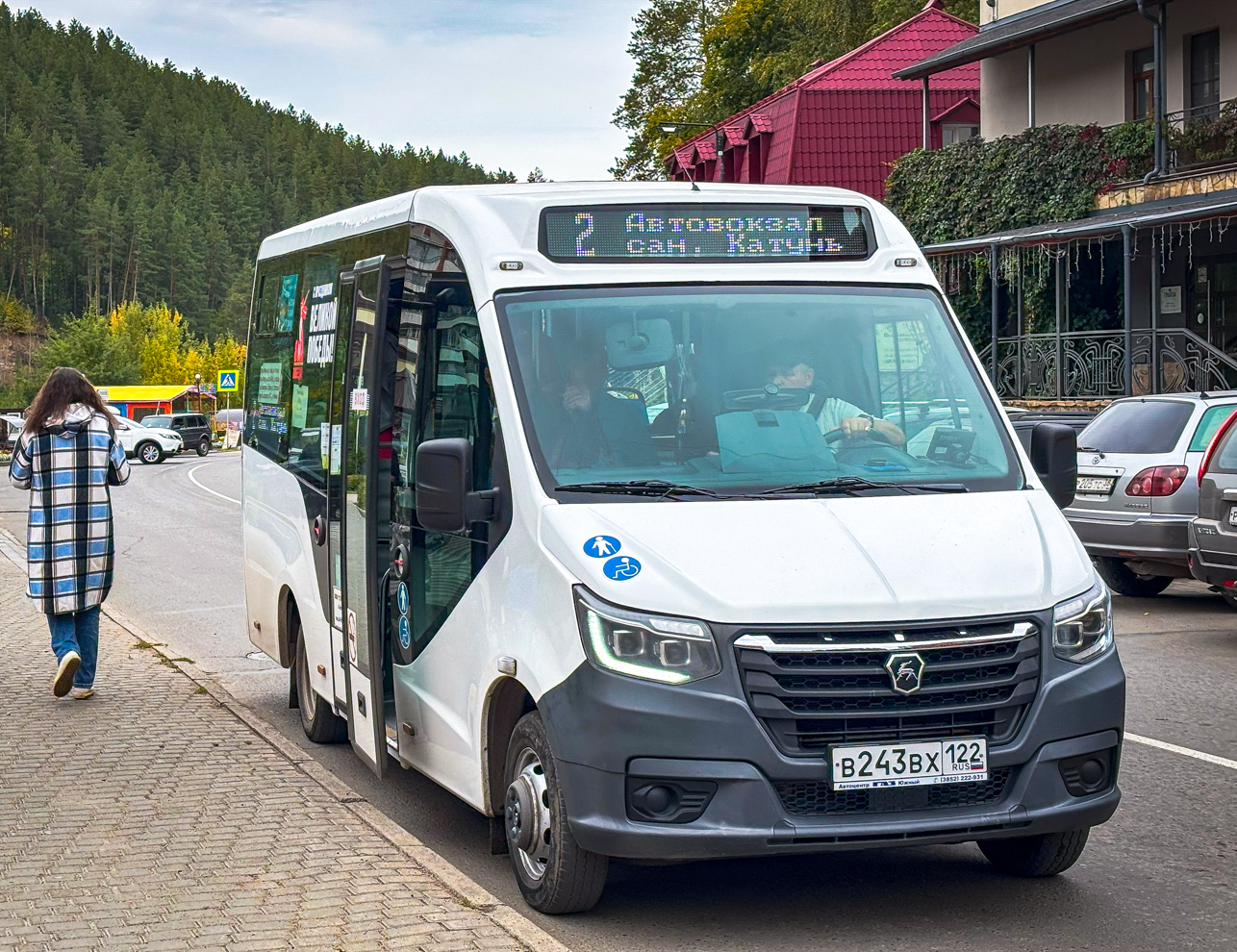 Алтайский край, ГАЗ-A68R52 City № В 243 ВХ 122