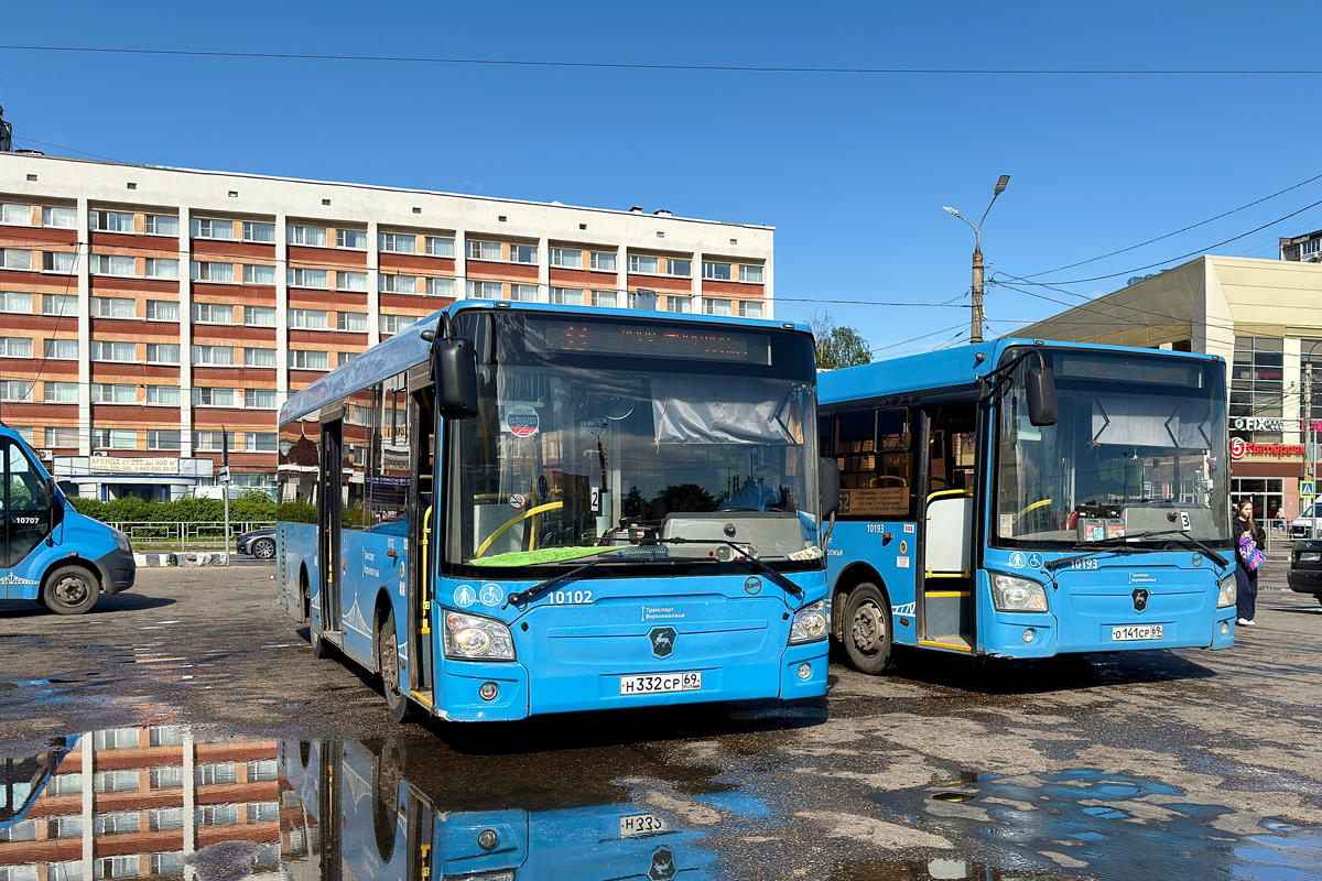 Тверская область, ЛиАЗ-4292.60 (1-2-0) № 10102; Тверская область, ЛиАЗ-4292.60 (1-2-0) № 10193