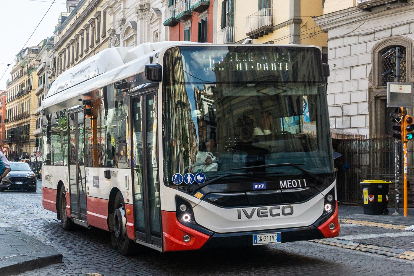 Италия, IVECO E-Way 9.5M № ME011