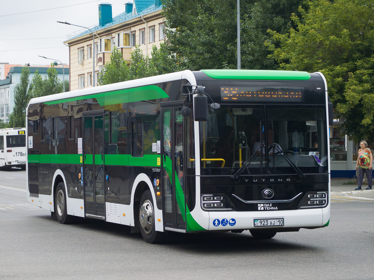 Костанайская область, Yutong ZK6116HG (QazTehna) № 923 AJ 10