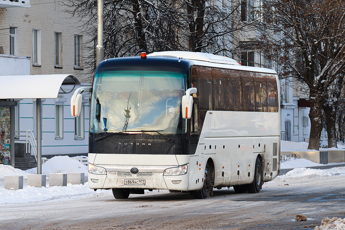 Москва, Yutong ZK6122H9 № Т 869 АС 977