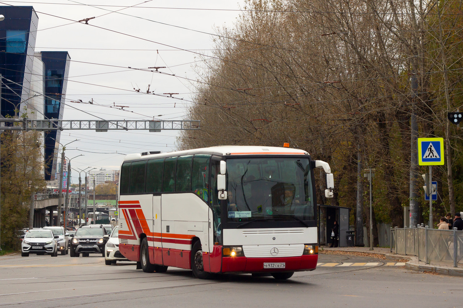Чувашия, Mercedes-Benz O404-13RHD-L № В 932 СВ 21