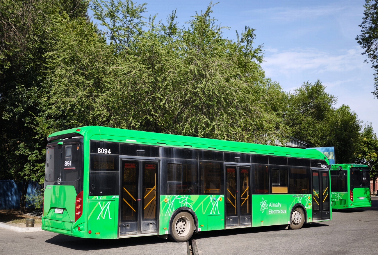 Алматы, Golden Dragon XML6125CE (Hyundai Trans Auto) № 8094