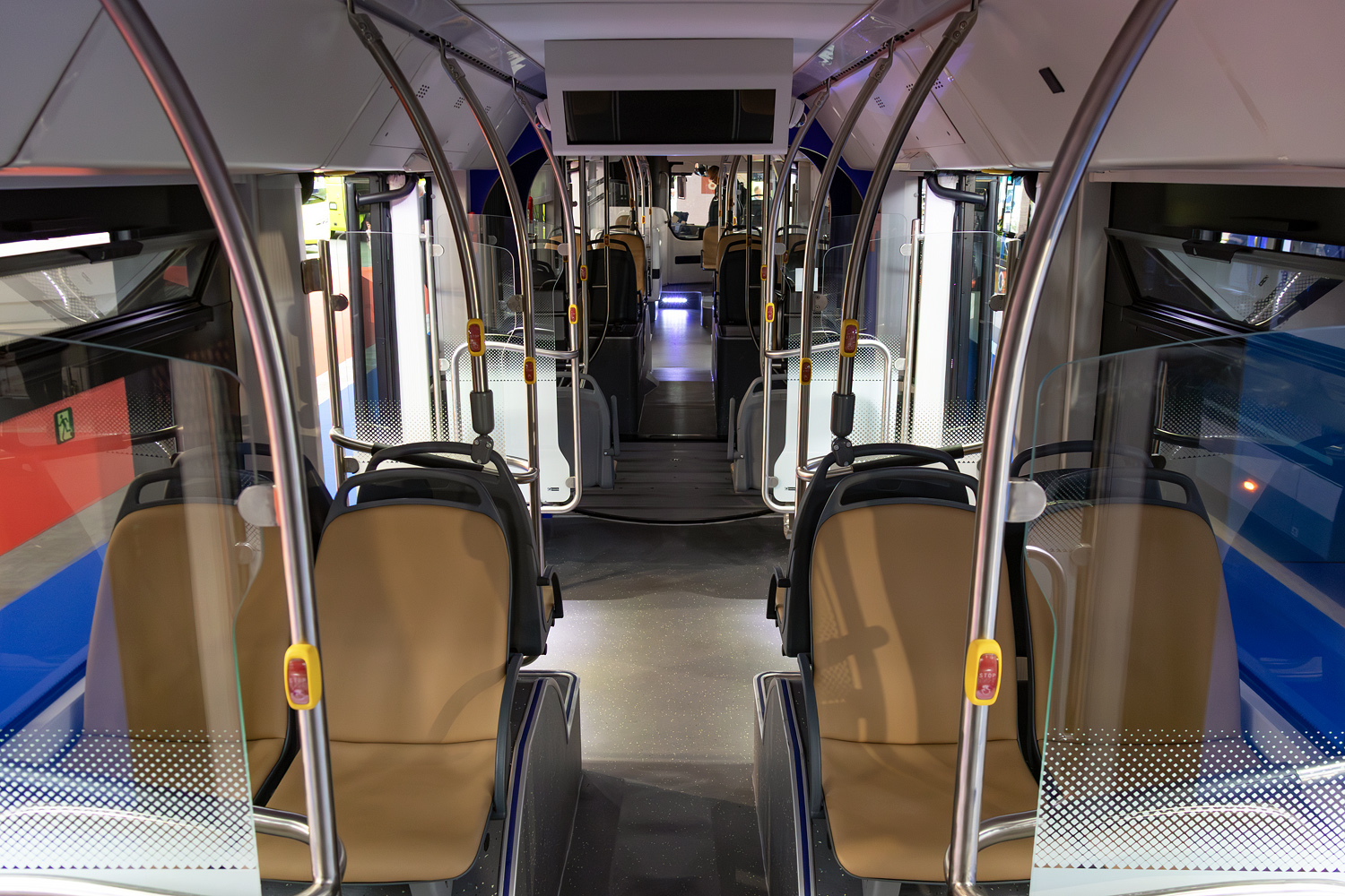 Португалия, Caetano H2.City Gold BRT № [EV H2 18M]; Бельгия — Busworld Europe 2025