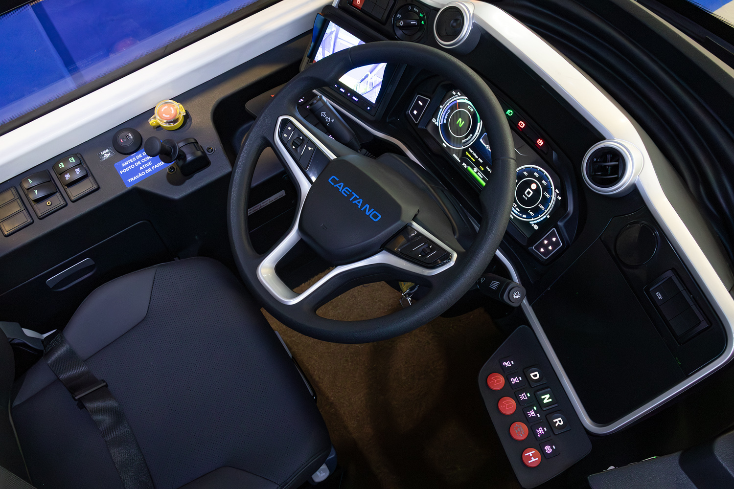 Португалия, Caetano H2.City Gold № [EV H2 12M]; Бельгия — Busworld Europe 2025