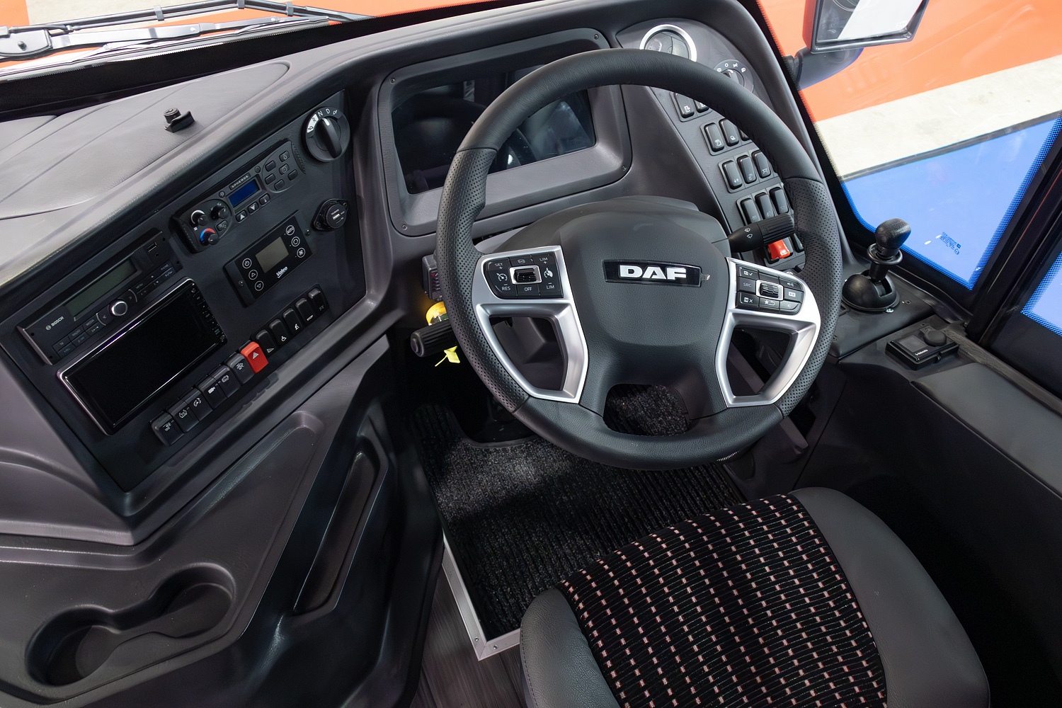 Ирландия, Noone Turas 900s № [253]; Бельгия — Busworld Europe 2025