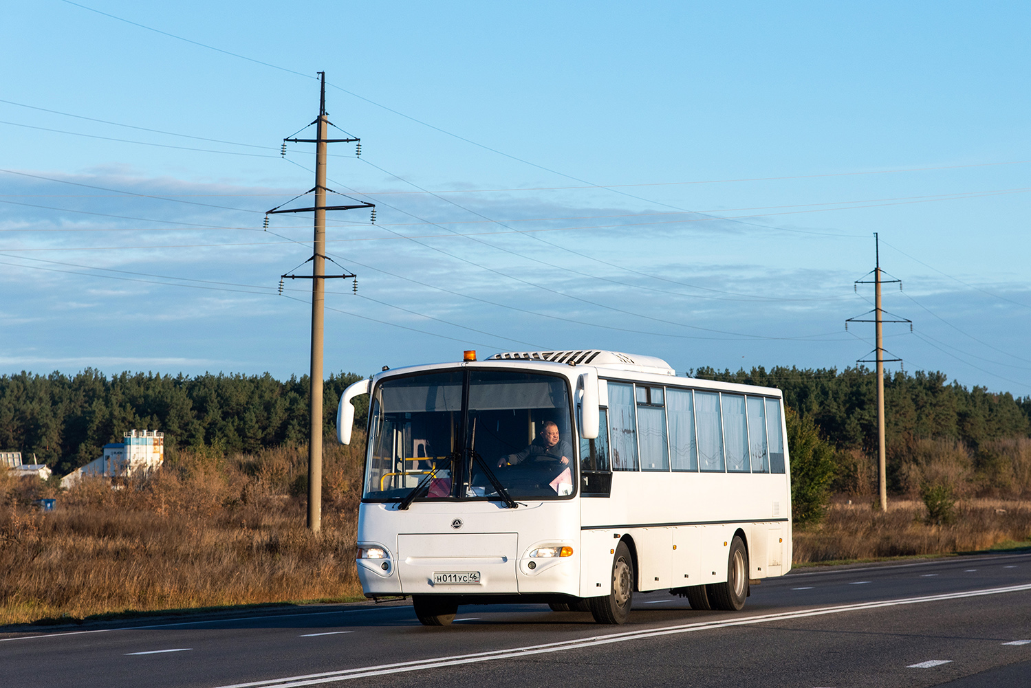 Курская область, КАвЗ-4238-61 № Н 011 УС 46