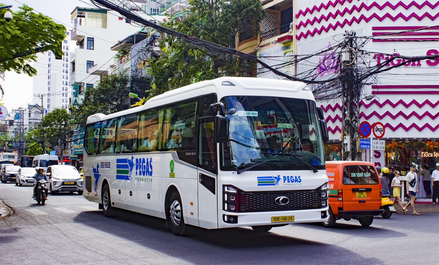 Вьетнам, THACO Cruiser TB120S47C № 50E-156.25