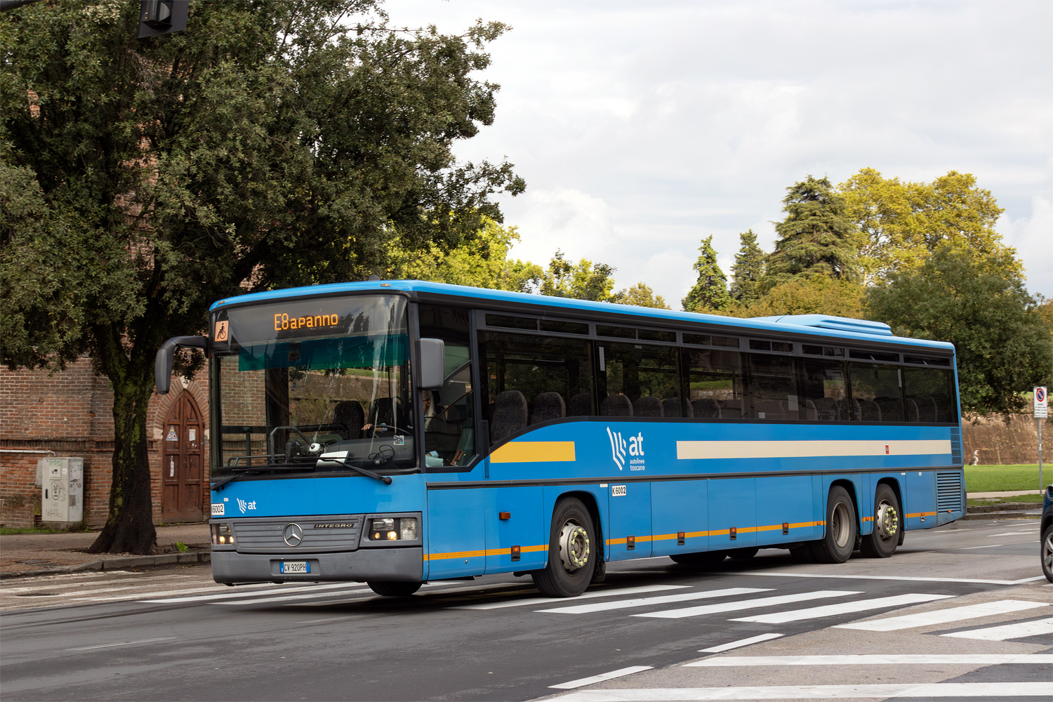 Италия, Mercedes-Benz O550L Integro L № K6002