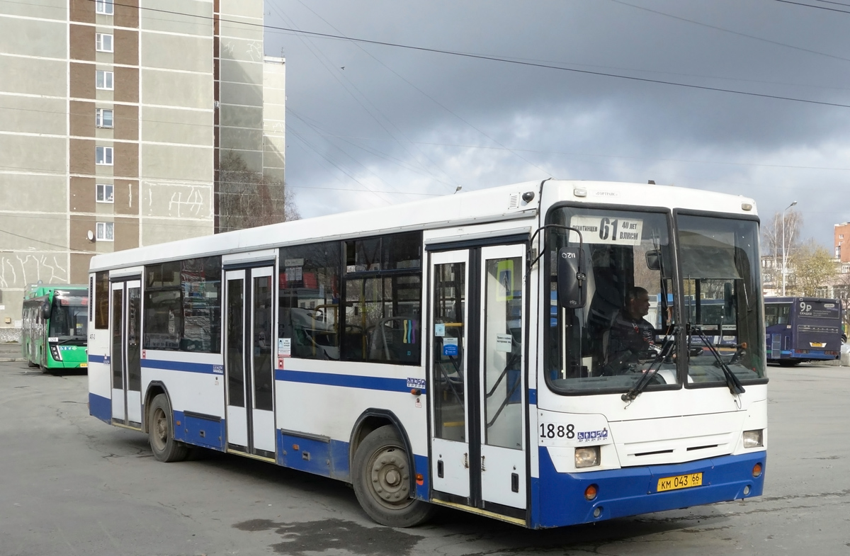 Sverdlovsk region, NefAZ-5299-20-32 # 1888