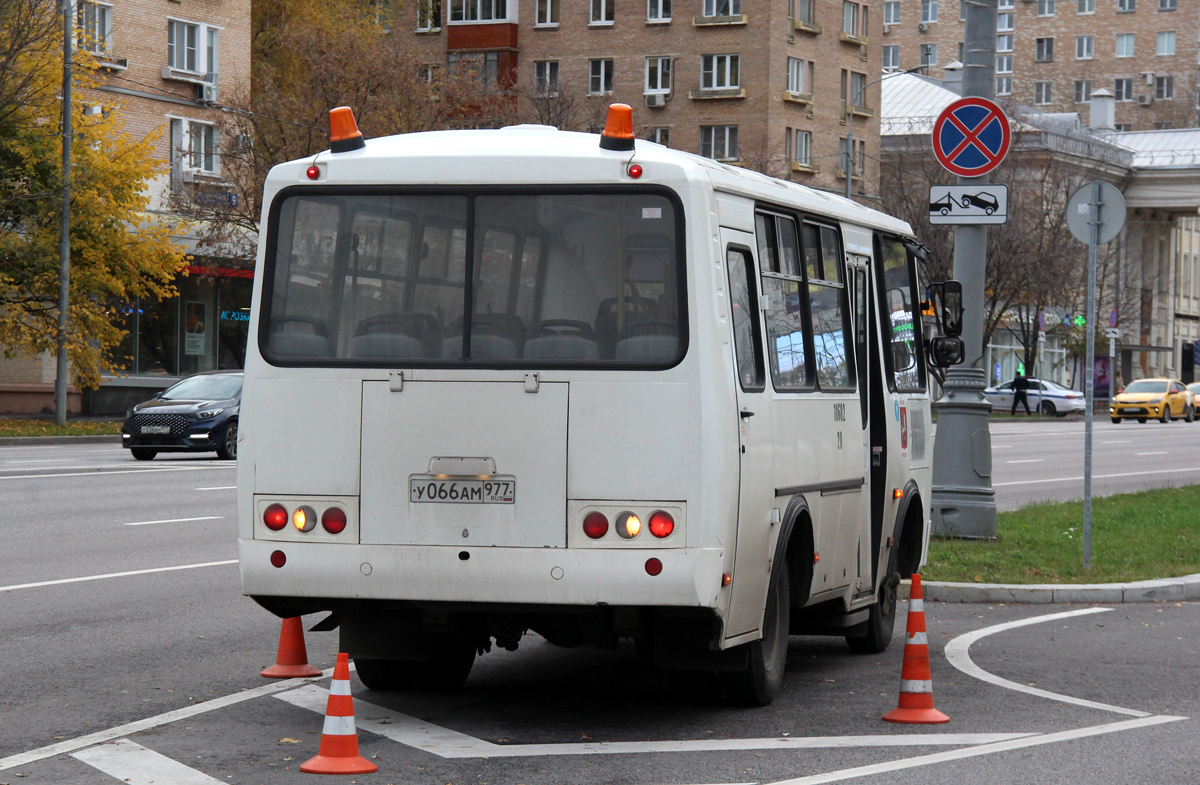 Москва, ПАЗ-320530-04 № У 066 АМ 977