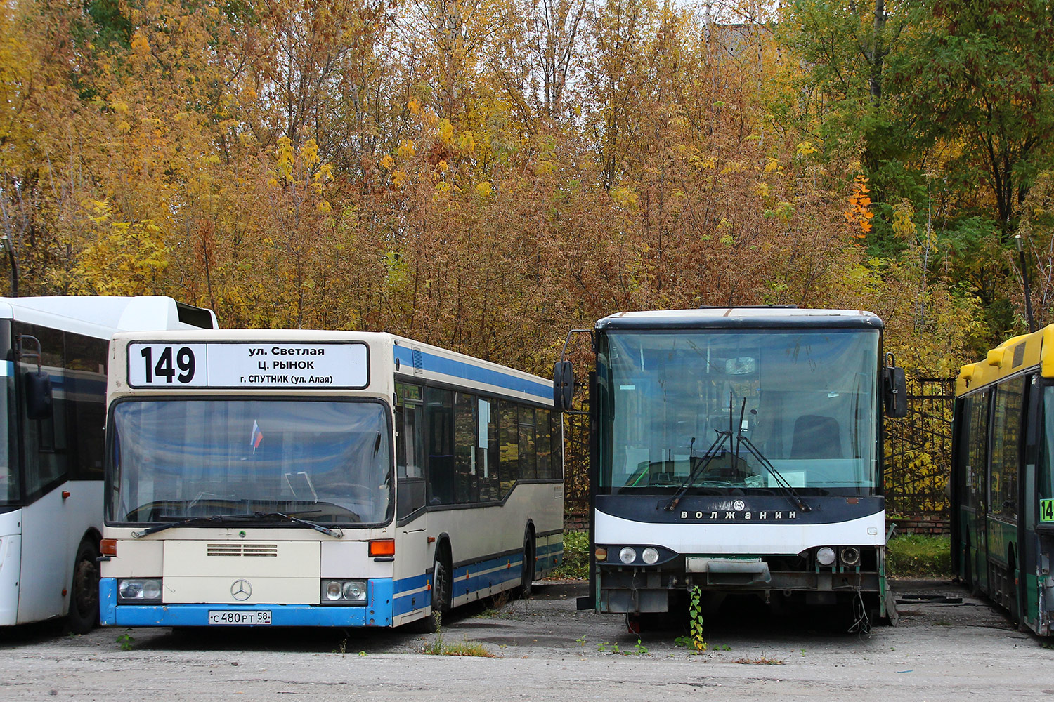 Пензенская область, Mercedes-Benz O405N2 № С 480 РТ 58; Пензенская область, Волжанин-5270-10-04 № Р 945 НХ 58