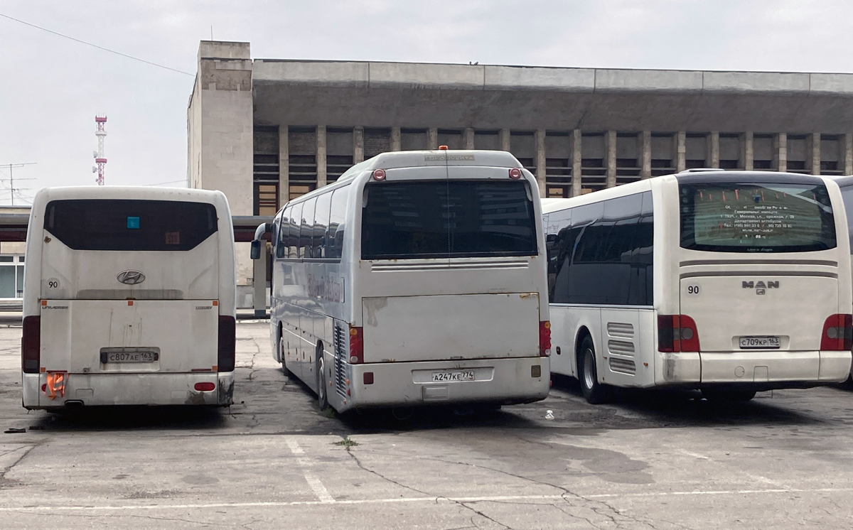 Samara region, Hyundai Universe Space Luxury # С 807 АЕ 163; Chelyabinsk region, Mercedes-Benz O350-15RHD Tourismo # А 247 КЕ 774; Samara region — Bus stations & terminal stops Samara region, Hyundai Universe Space Luxury # С 807 АЕ 163; Chelyabinsk region, Mercedes-Benz O350-15RHD Tourismo # А 247 КЕ 774; Samara region — Bus stations & terminal stops