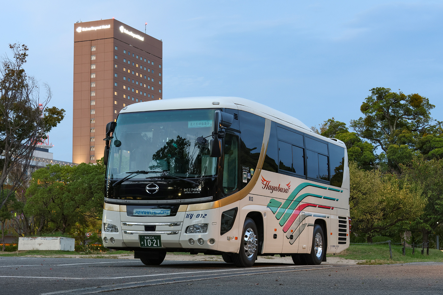 Япония, Hino S'elega HD-S SDG-RU8JHBA № HY-012