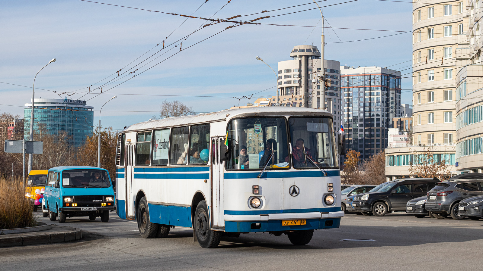 Свердловская область, ЛАЗ-695Н № АР 441 66; Свердловская область — Автопробег, посвящённый Дню автомобилиста и поддержке транспортной реформы (24.10.2025 г.)