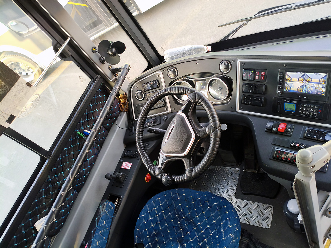 Астана, Yutong ZK6180HG (QazTehna) № A677