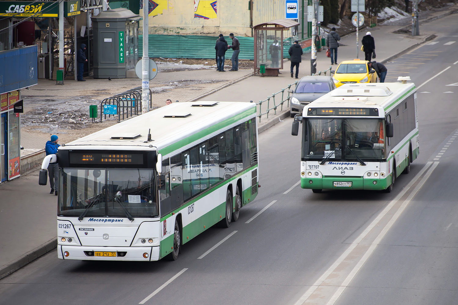 Москва, ГолАЗ-6228 № 031267; Москва, ЛиАЗ-5292.22 (2-2-2) № 031377