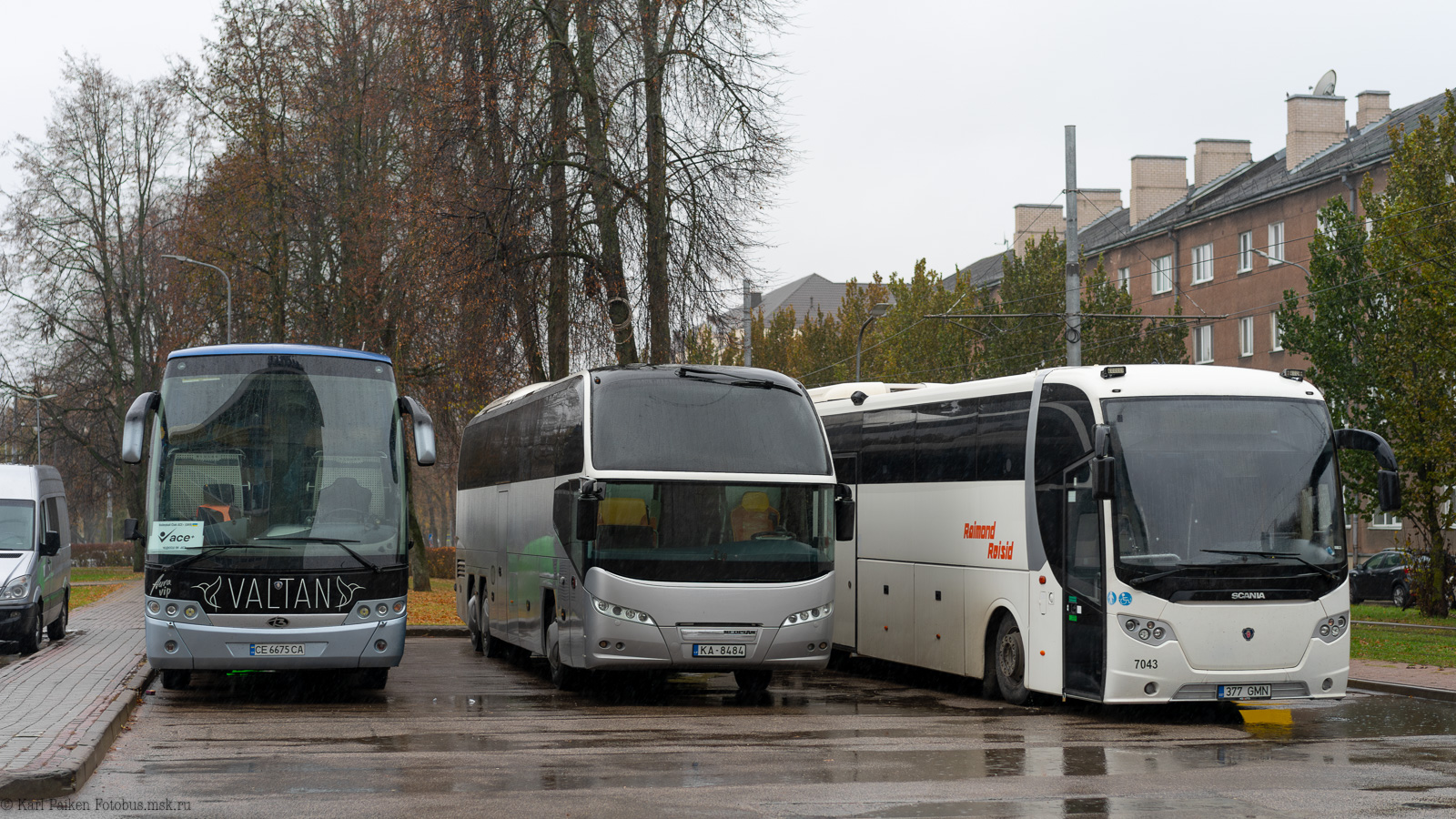 Черновицкая область, Beulas Aura I ~13 № CE 6675 CA; Латвия, Neoplan P15 N1217HDC Cityliner C № KA-8484