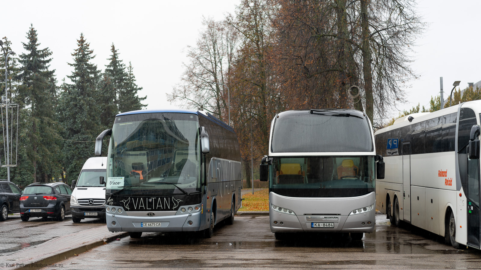 Черновицкая область, Beulas Aura I ~13 № CE 6675 CA; Латвия, Neoplan P15 N1217HDC Cityliner C № KA-8484
