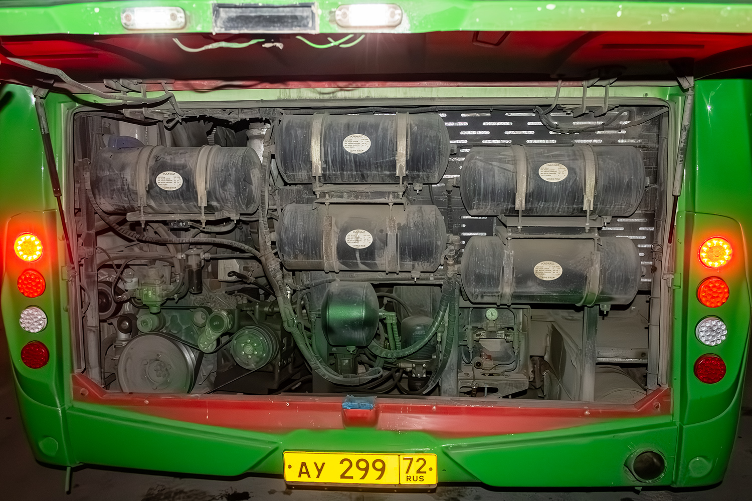 Тюменская область, НефАЗ-5299-40-57 (CNG) № АУ 299 72