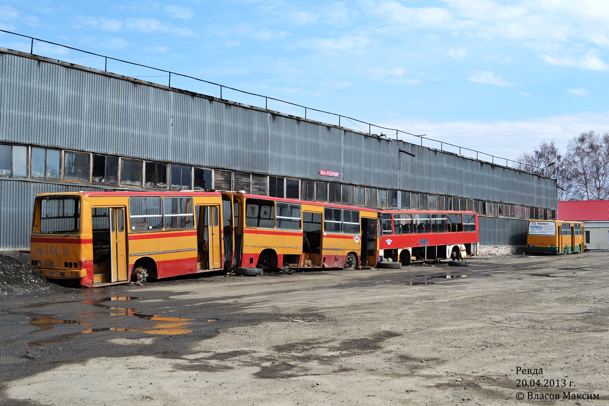 Свердловская область, Ikarus 280.33 № 144; Свердловская область, Ikarus 256 № 740; Свердловская область, Ikarus 260.37 № 739; Свердловская область — Разные фотографии