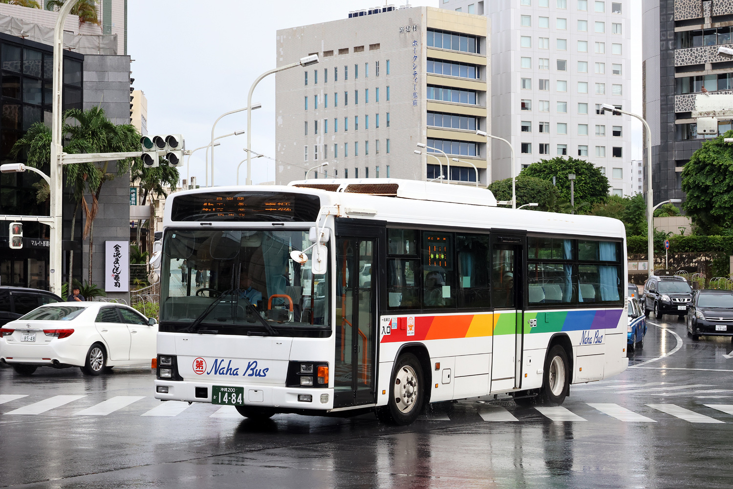 Япония, Isuzu Erga PJ-LV234L1 № 沖縄200か1484