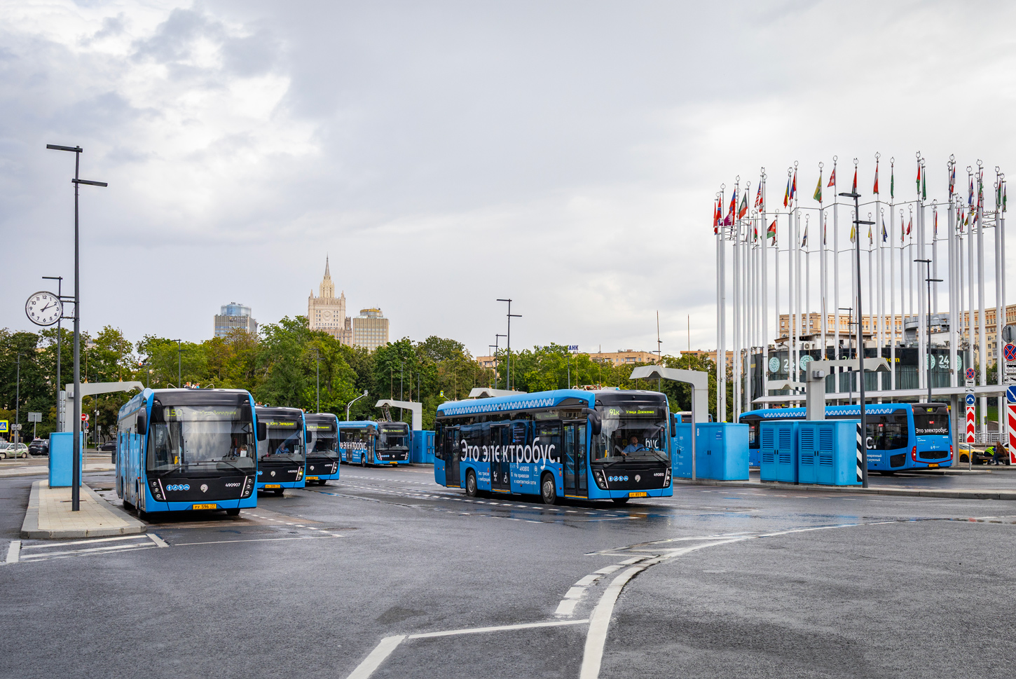 Москва, КАМАЗ-6282 № 490810