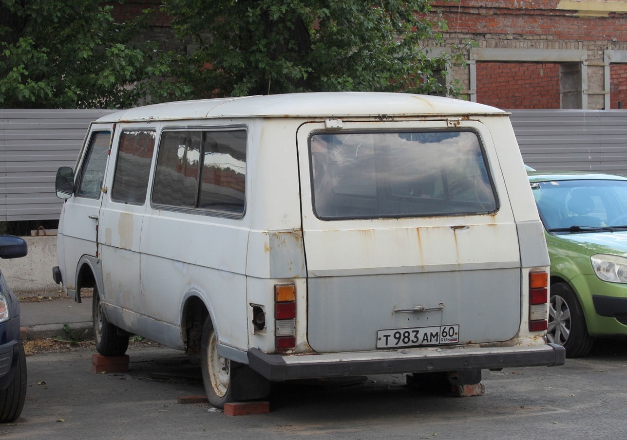 Псковская область, РАФ-2203 № Т 983 АМ 60