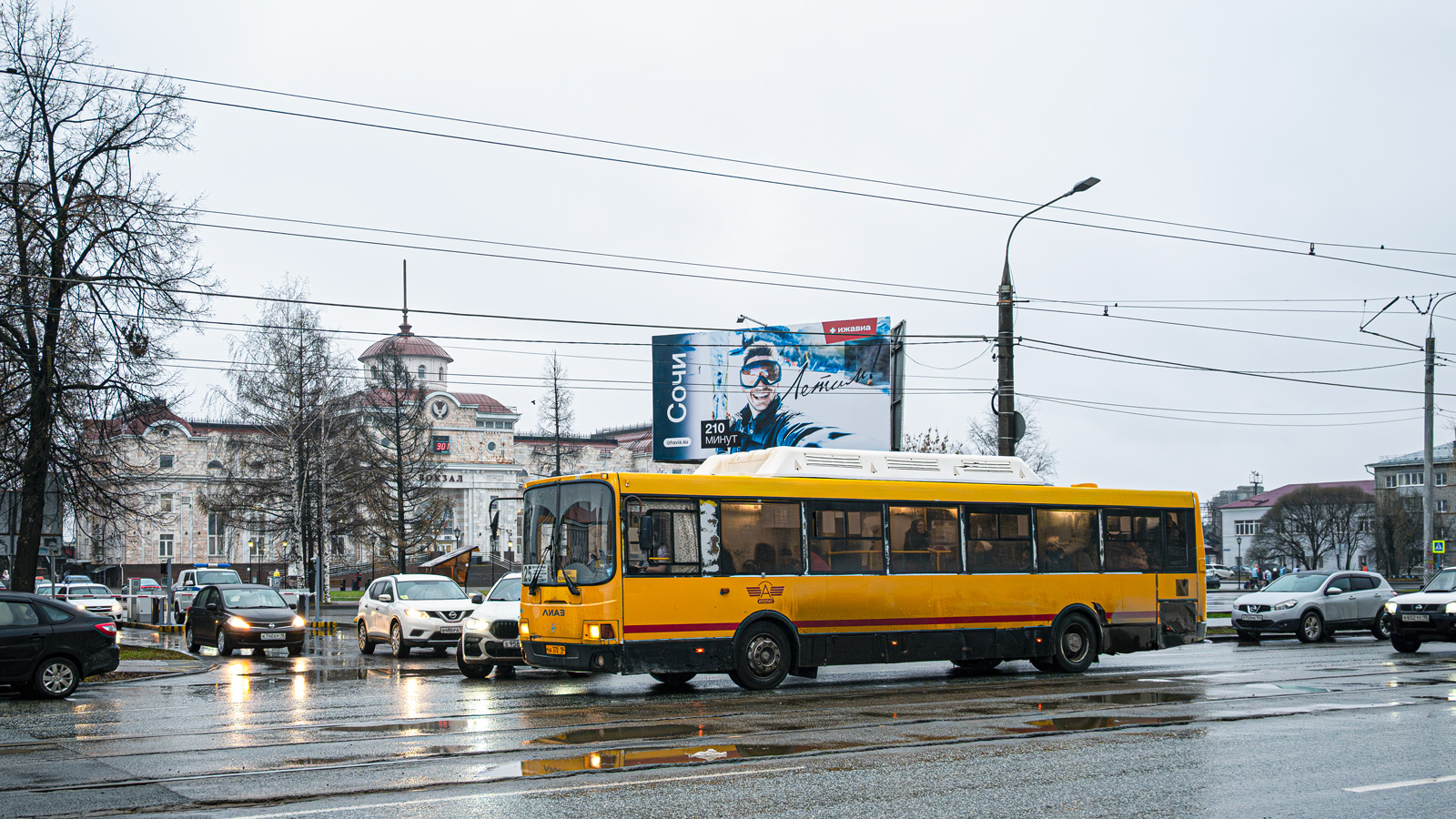 Удмуртия, ЛиАЗ-5256.57 № НА 372 18