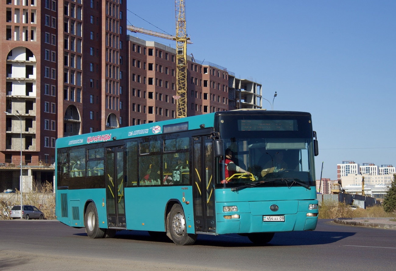 Карагандинская область, Yutong ZK6118HGA № 454 AA 09