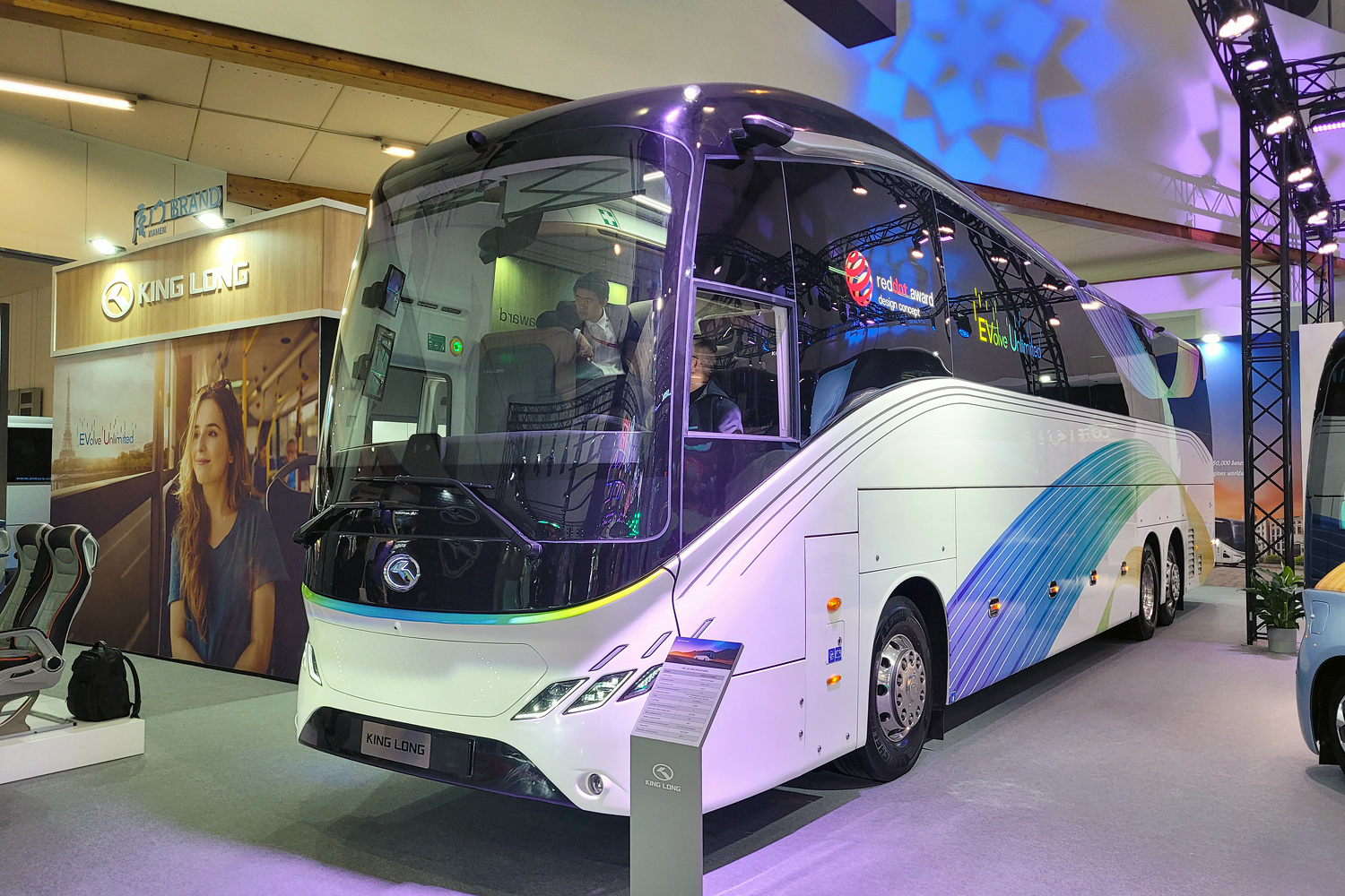 Китай, King Long XMQ6137CYWBEV № [S8P00002]; Бельгия — Busworld Europe 2025