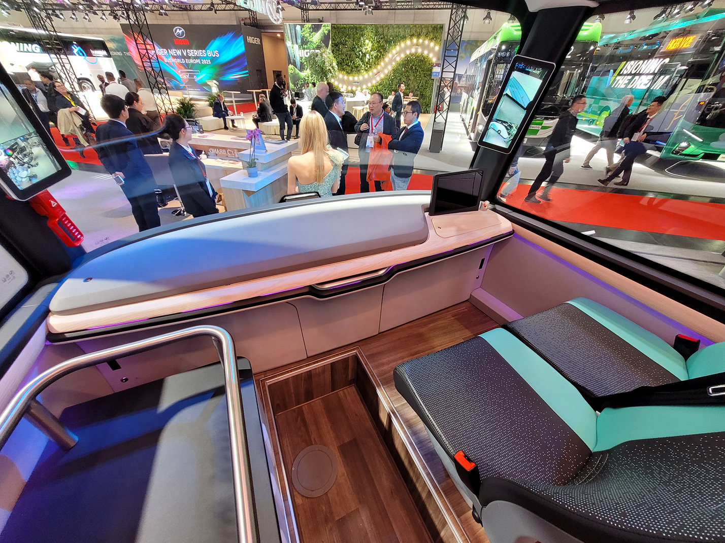 Китай, King Long XMQ6602CGWBEV № [S7G00001]; Бельгия — Busworld Europe 2025