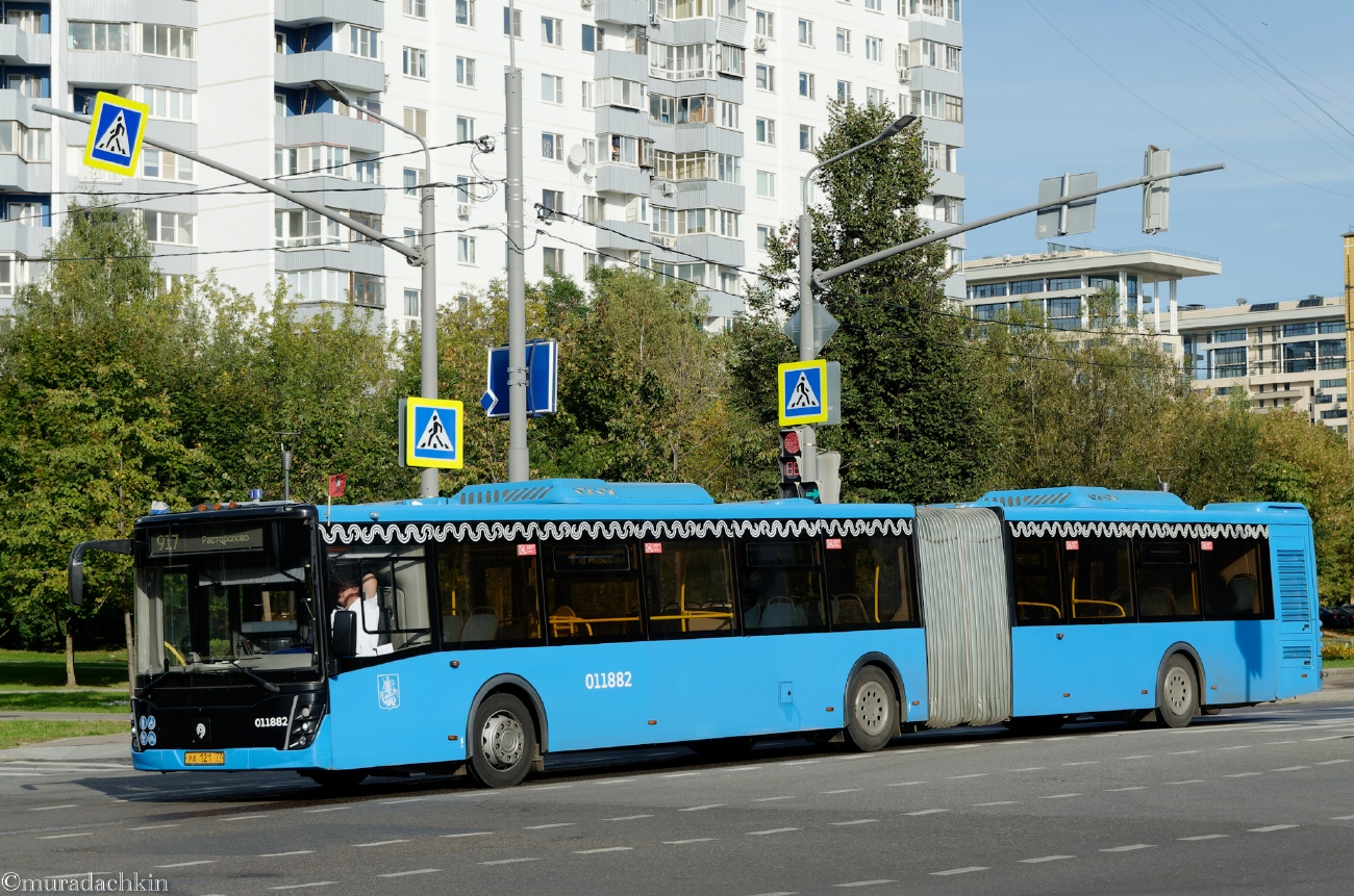 Москва, ЛиАЗ-6213.65 № 011882