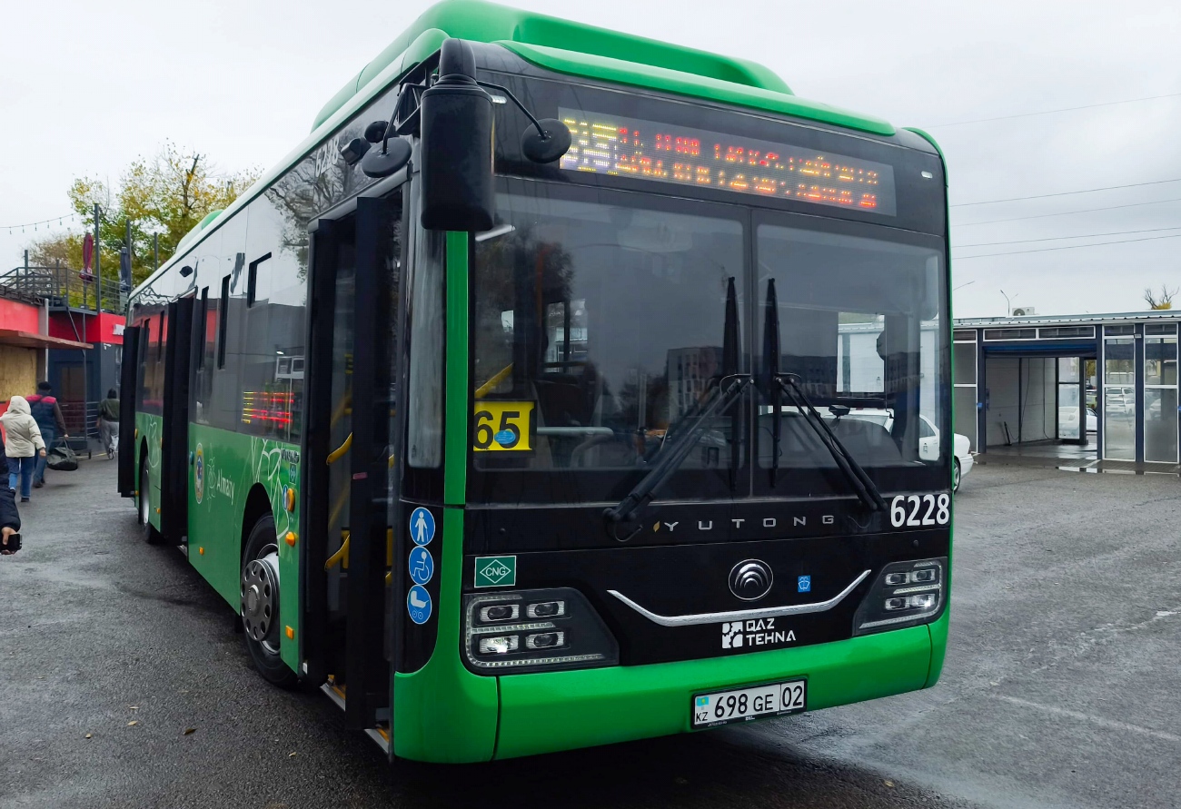 Ałmaty, Yutong ZK6126HG (QazTehna) Nr 6228