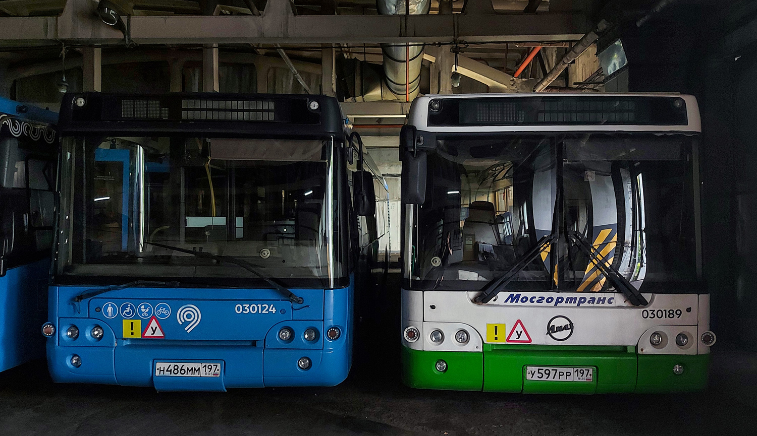 Москва, ЛиАЗ-5292.22-01 № 030124; Москва, ЛиАЗ-5292.21 № 030189
