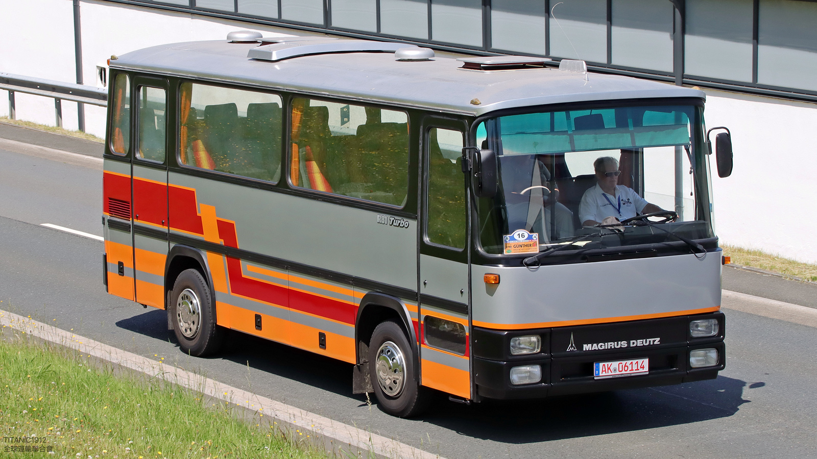 Рейнланд-Пфальц, Magirus-Deutz 160 R81 № AK 06114; Северный Рейн-Вестфалия — 130 лет с запуска первого в мире автобусного маршрута