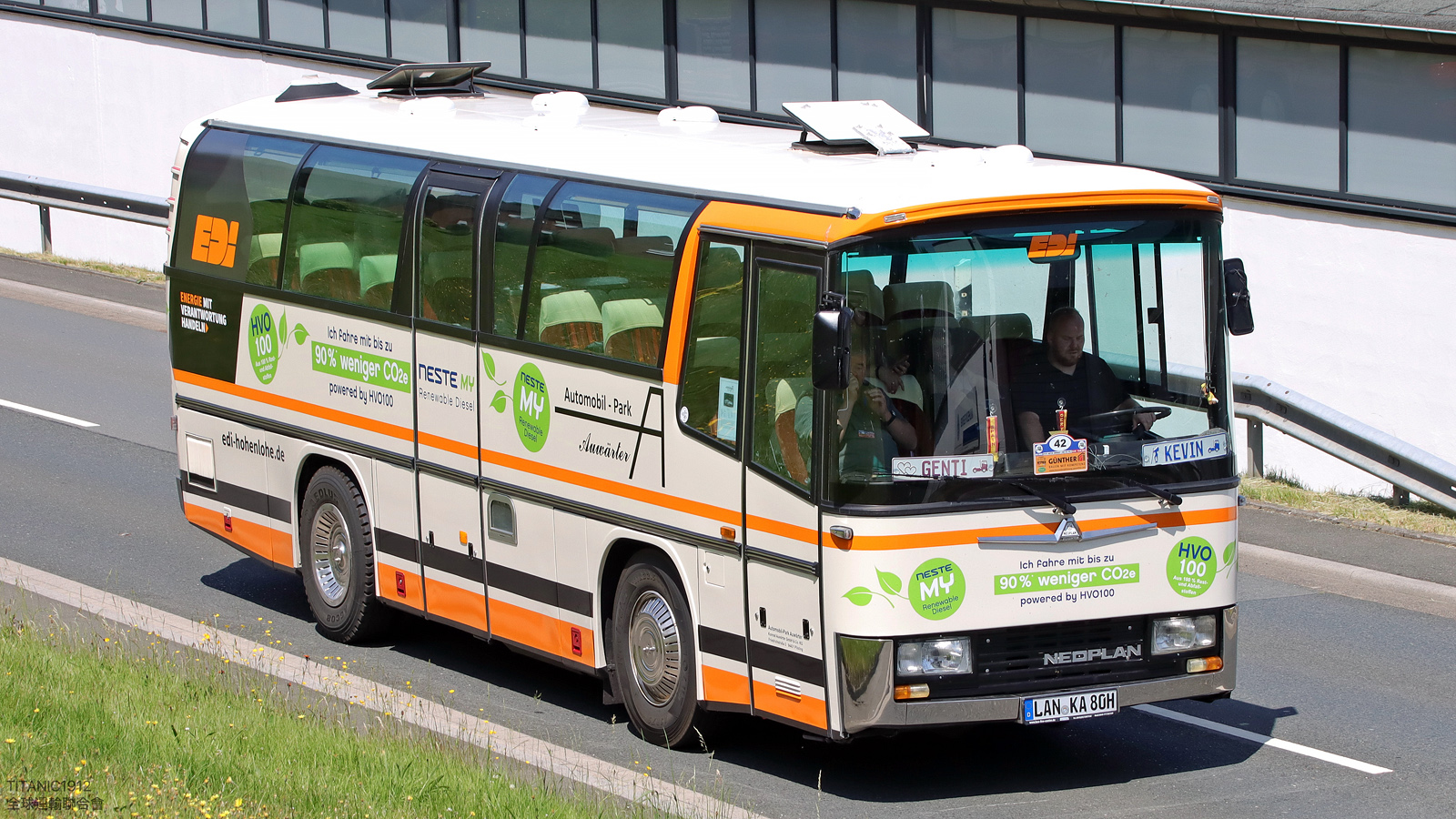 Бавария, Neoplan N212H Jetliner № LAN-KA 80H; Северный Рейн-Вестфалия — 130 лет с запуска первого в мире автобусного маршрута