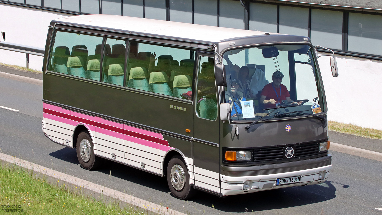 Рейнланд-Пфальц, Setra S208HA № SÜW-U 604H; Северный Рейн-Вестфалия — 130 лет с запуска первого в мире автобусного маршрута