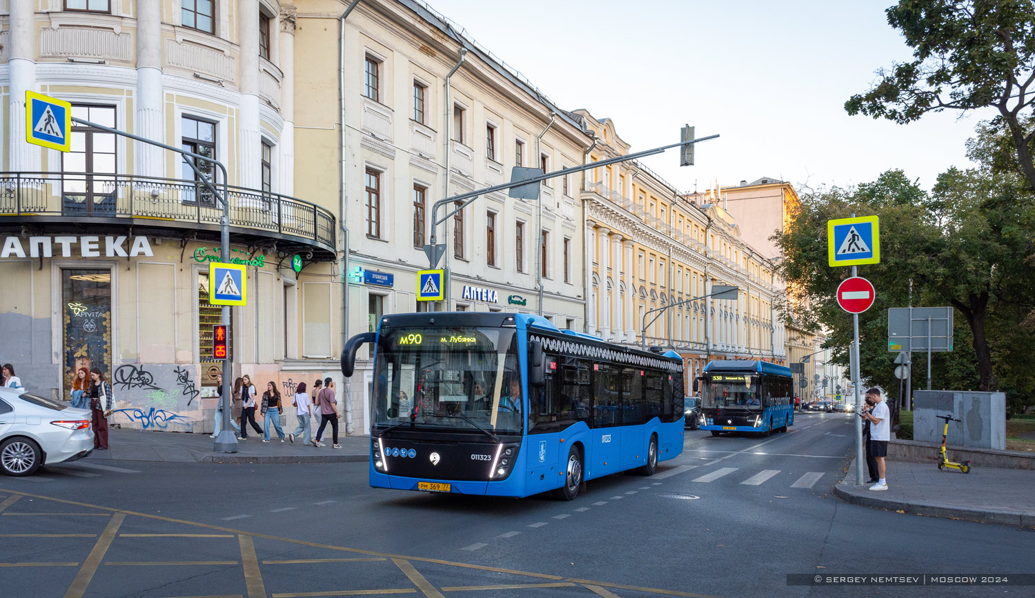 Москва, НефАЗ-5299-40-52 № 011323