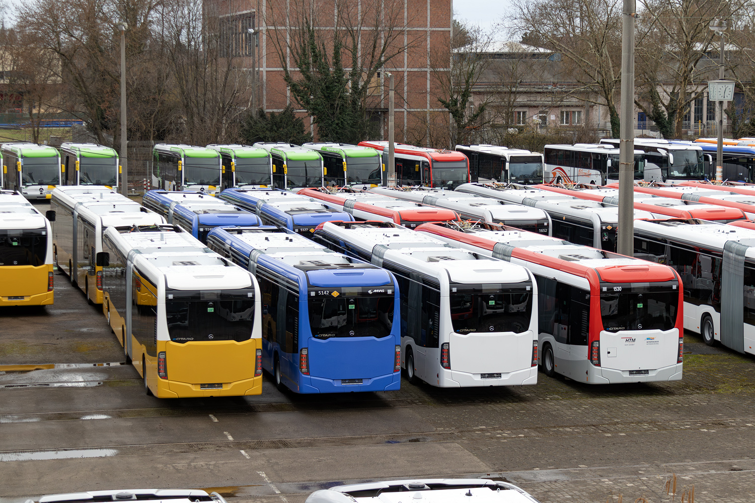 Баден-Вюртемберг — Новые автобусы Mercedes / Setra [без номеров]