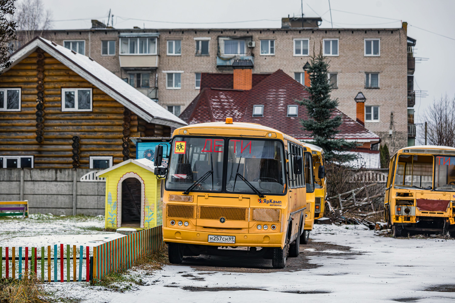 Тверская область, ПАЗ-423470-04 № Н 257 СН 69; Тверская область, ПАЗ-32053-70 № С 057 РЕ 69