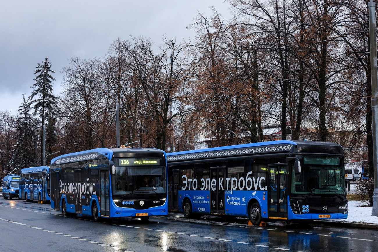 Москва, КАМАЗ-52222 № 431586; Москва, ЛиАЗ-6274 № 430863