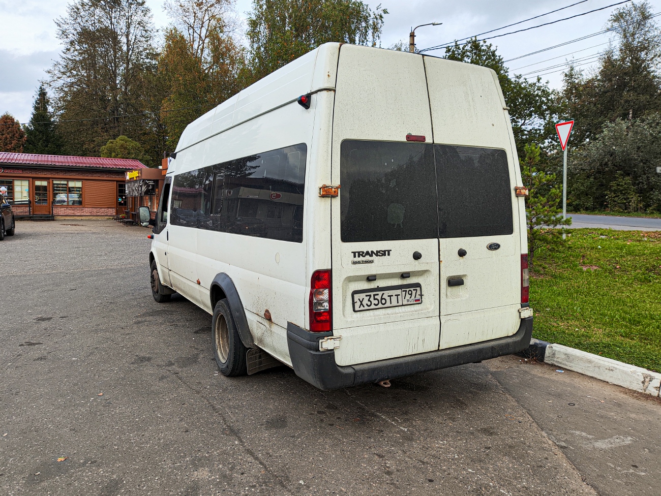 Moskva, Nizhegorodets-222709  (Ford Transit) č. Х 356 ТТ 797