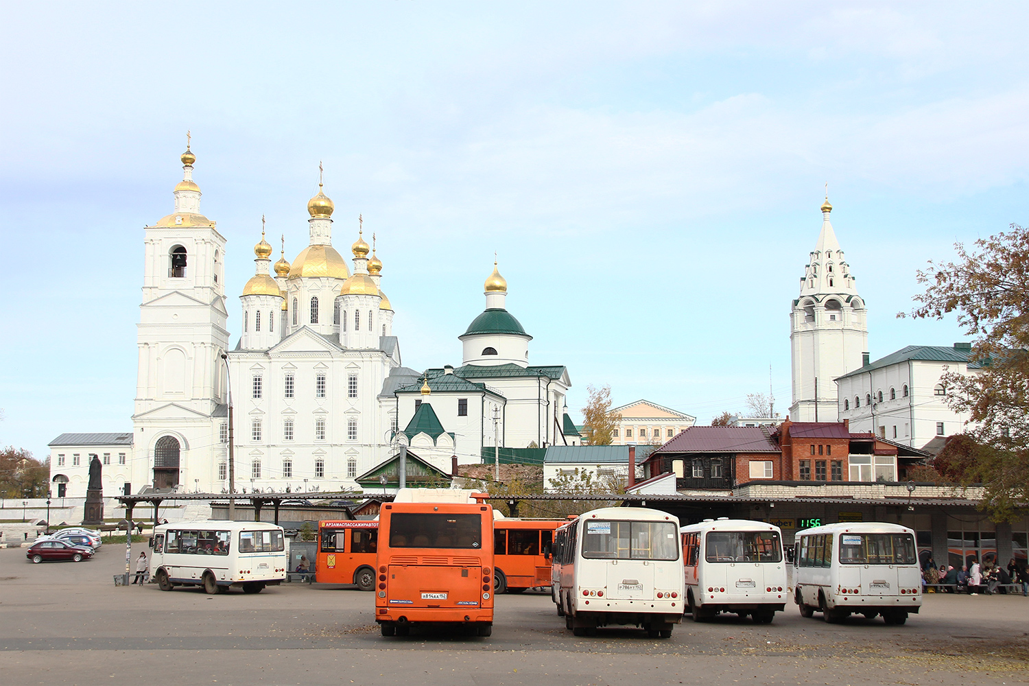 Obwód niżnonowogrodzki, PAZ-320540-12 Nr Р 784 УТ 152; Obwód niżnonowogrodzki, LiAZ-5293.70 Nr А 814 АА 152; Obwód niżnonowogrodzki, PAZ-320540-12 Nr Р 786 УТ 152; Obwód niżnonowogrodzki, PAZ-320540-12 Nr Р 999 КХ 152; Obwód niżnonowogrodzki &mdash; Bus stations, End Stations