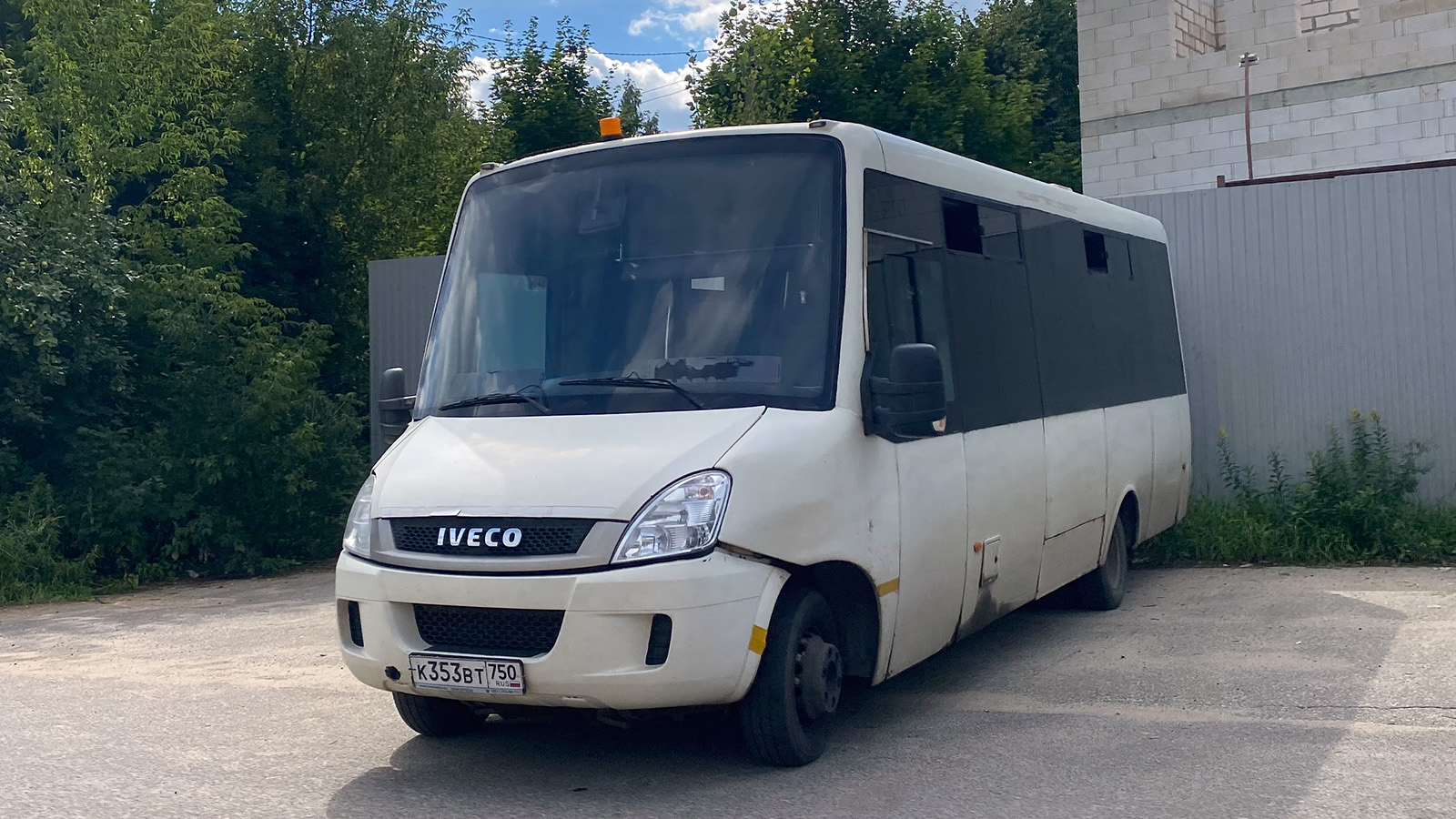 Moskau, Feniksbus FBI83PR Nr. К 353 ВТ 750