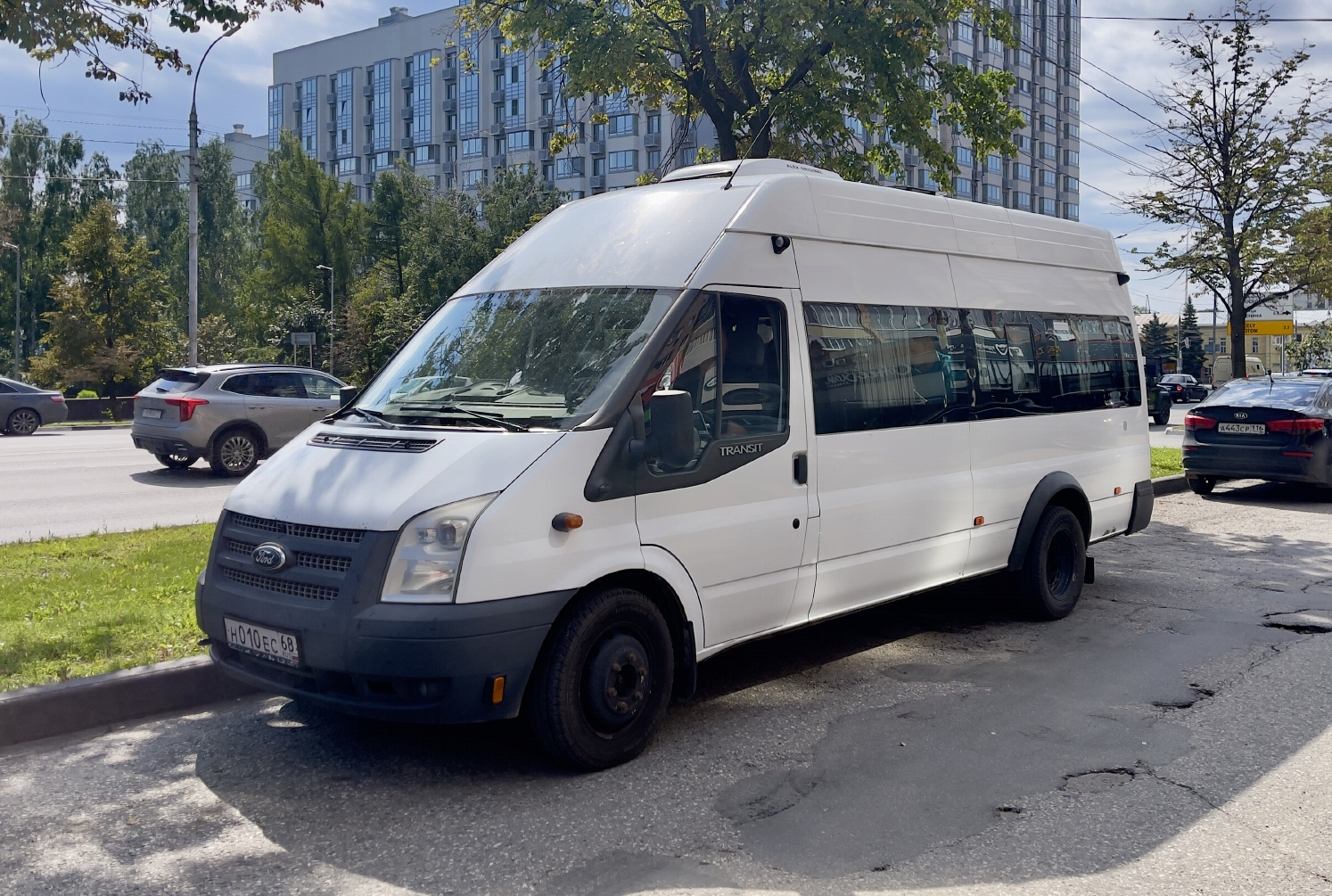 Тамбовская область, Нижегородец-222700  (Ford Transit) № Н 010 ЕС 68